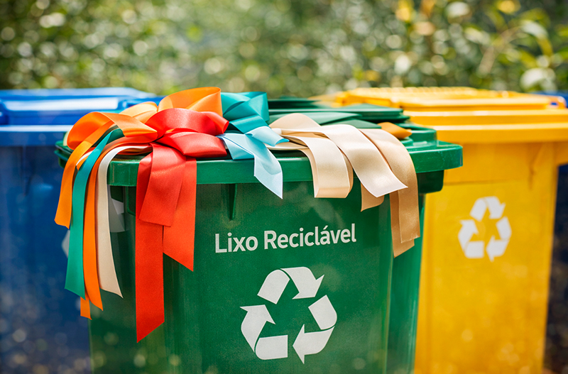 Reciclagem e fitas coloridas